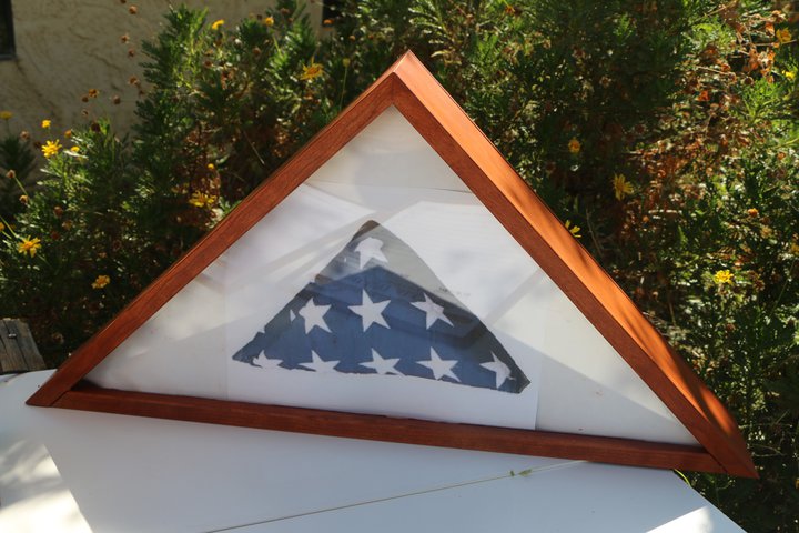 flag box with complex miter cuts by Tom Welz